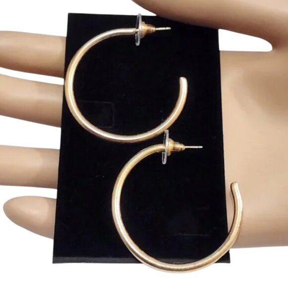 1 1/2 Inch 40mm Open End Hoop Pierced Post Earrings Gold Tone - Picture 1 of 5